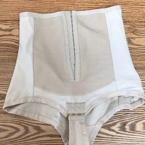 Bellefit XL girdle. Dual-Clousure!